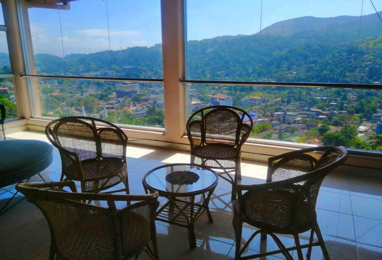 Sky Valley Hotel Канди Екстериор снимка