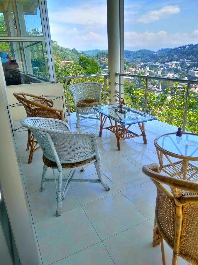 Sky Valley Hotel Канди Екстериор снимка