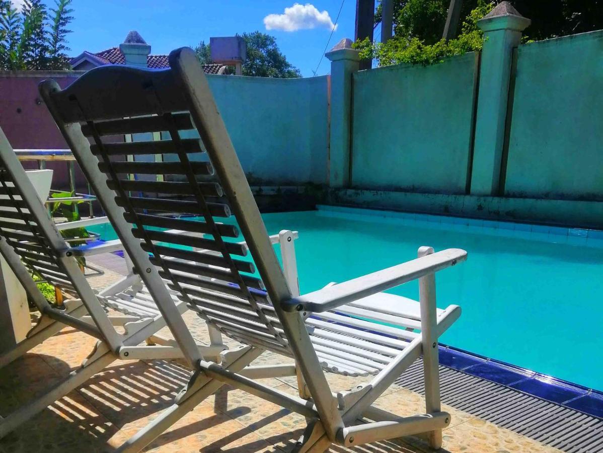 Sky Valley Hotel Канди Екстериор снимка