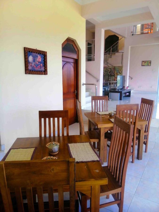 Sky Valley Hotel Канди Екстериор снимка