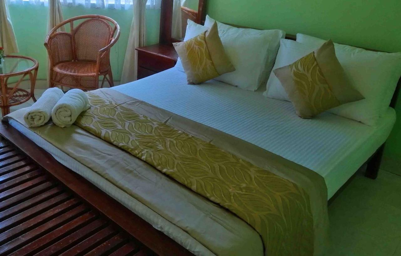 Sky Valley Hotel Канди Екстериор снимка