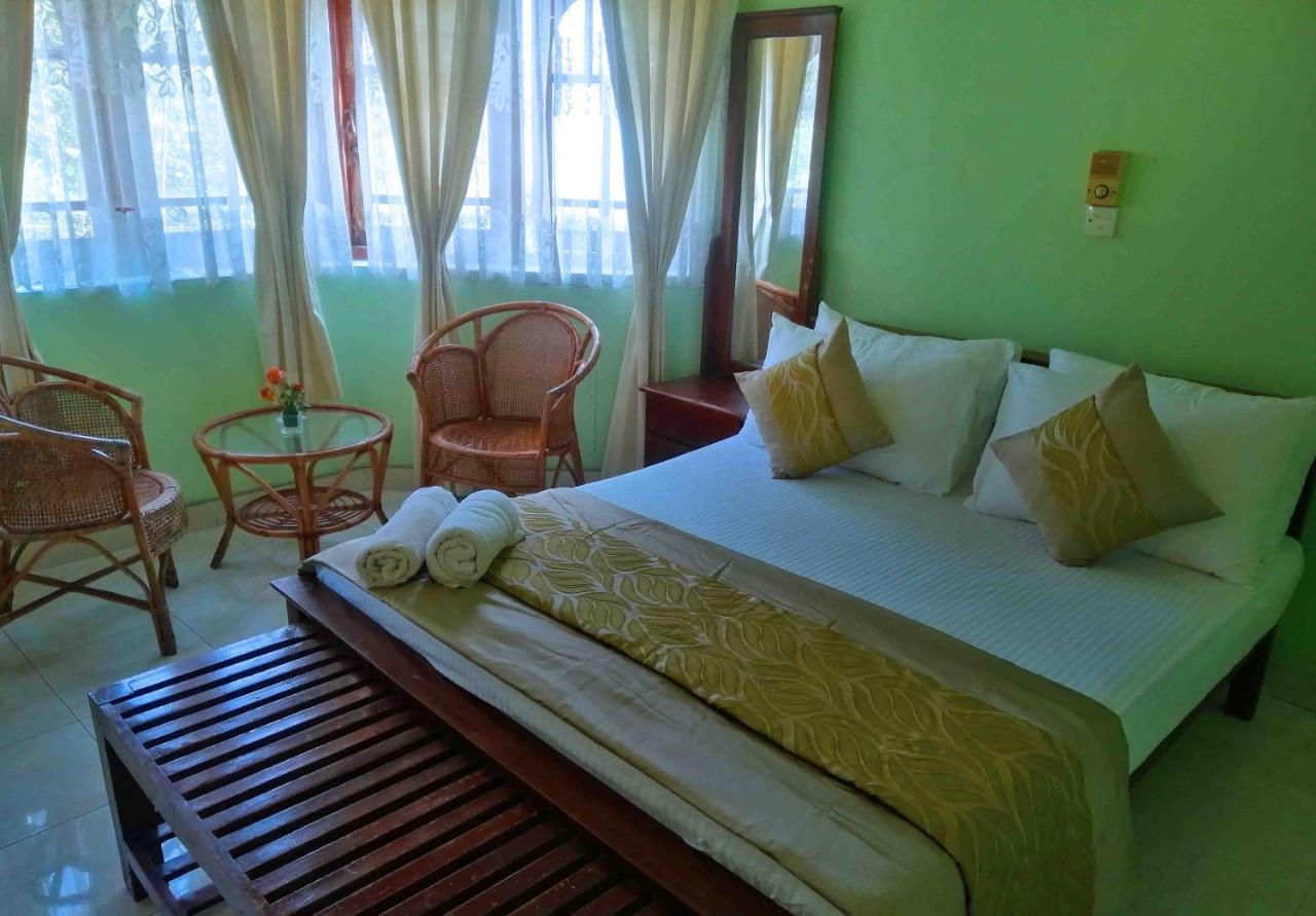 Sky Valley Hotel Канди Екстериор снимка