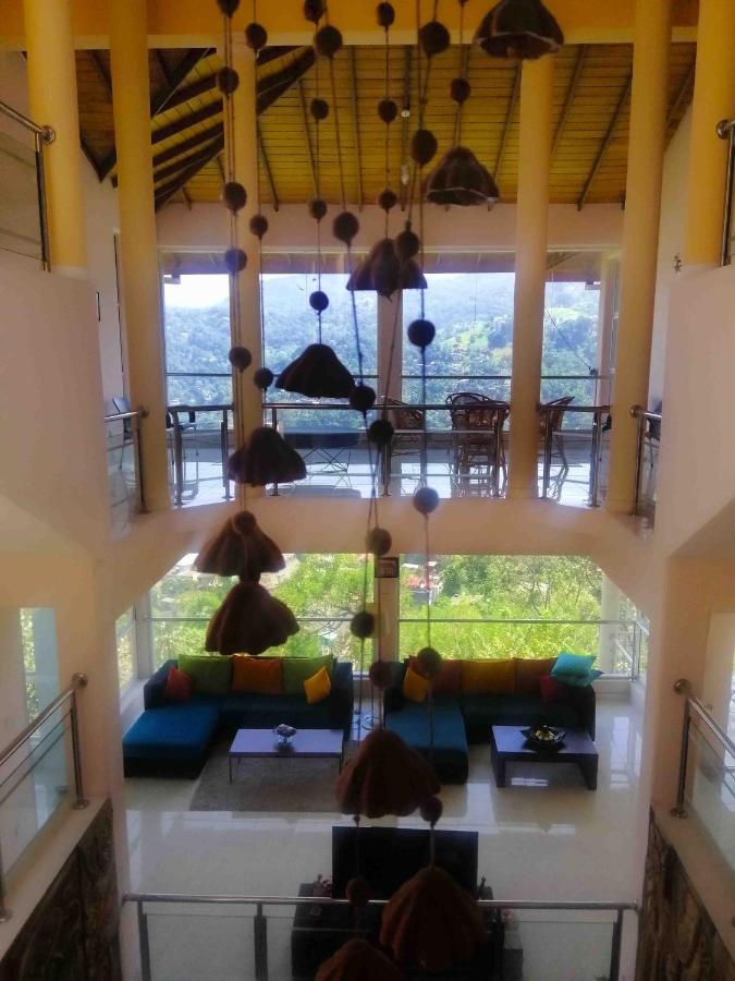 Sky Valley Hotel Канди Екстериор снимка
