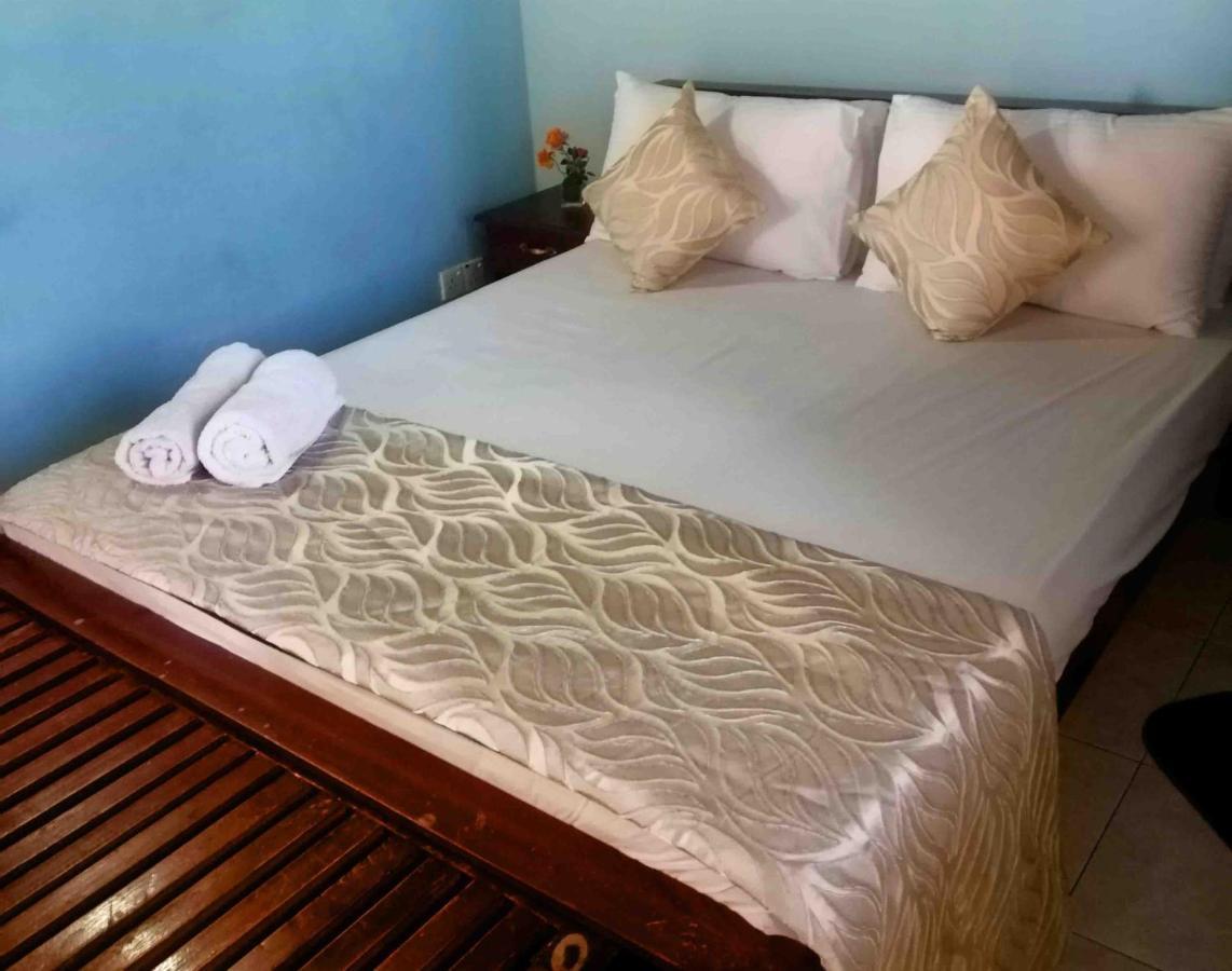 Sky Valley Hotel Канди Екстериор снимка