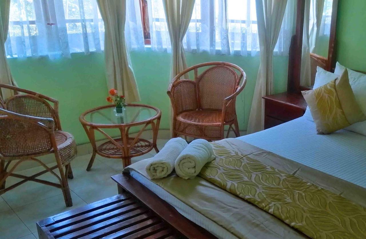 Sky Valley Hotel Канди Екстериор снимка