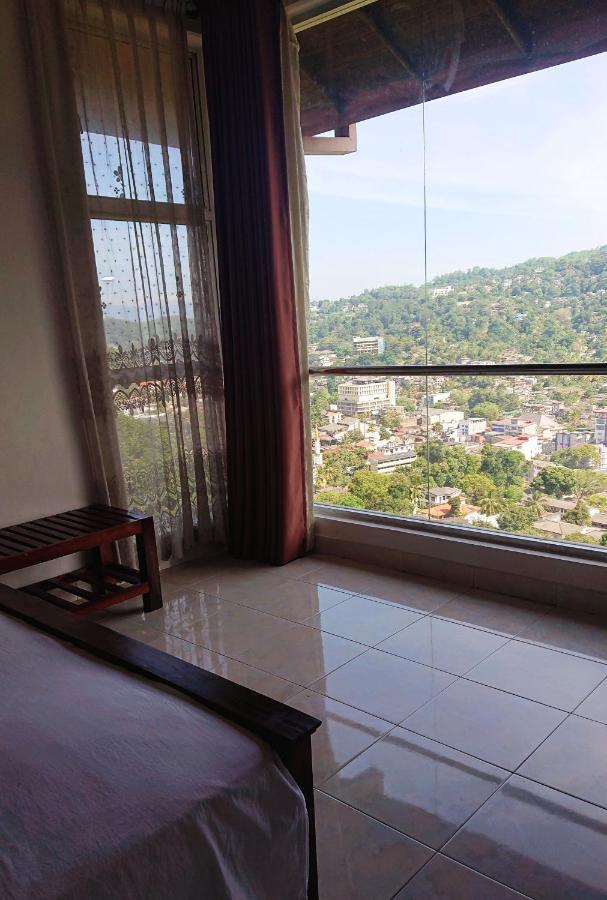 Sky Valley Hotel Канди Екстериор снимка